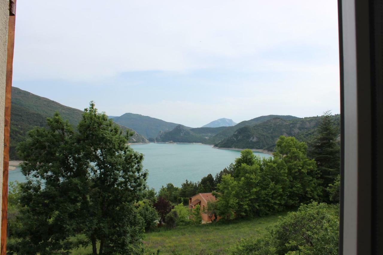 Location Vacances 5 Place Des Moulieres Saint-Julien-du-Verdon Buitenkant foto