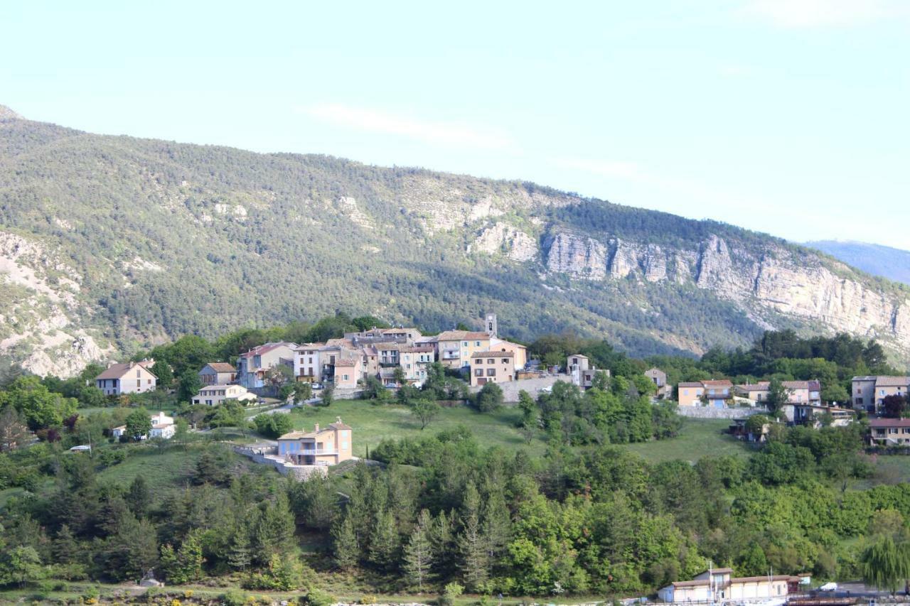 Location Vacances 5 Place Des Moulieres Saint-Julien-du-Verdon Buitenkant foto