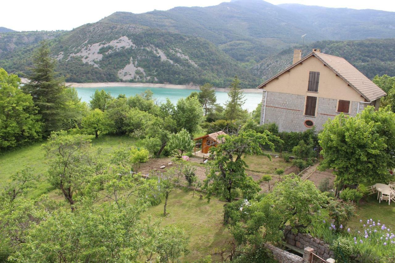 Location Vacances 5 Place Des Moulieres Saint-Julien-du-Verdon Buitenkant foto